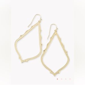 Sophie Drop Earrings in Gold - Kendra Scott. Jewelry bag included!